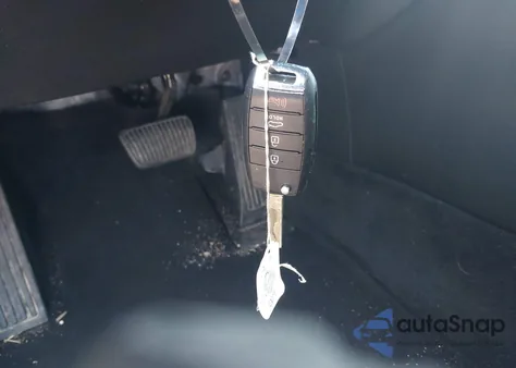 2020 Kia Optima Lx z USA, uszkodzony, nr VIN 5XXGT4L37LG447009